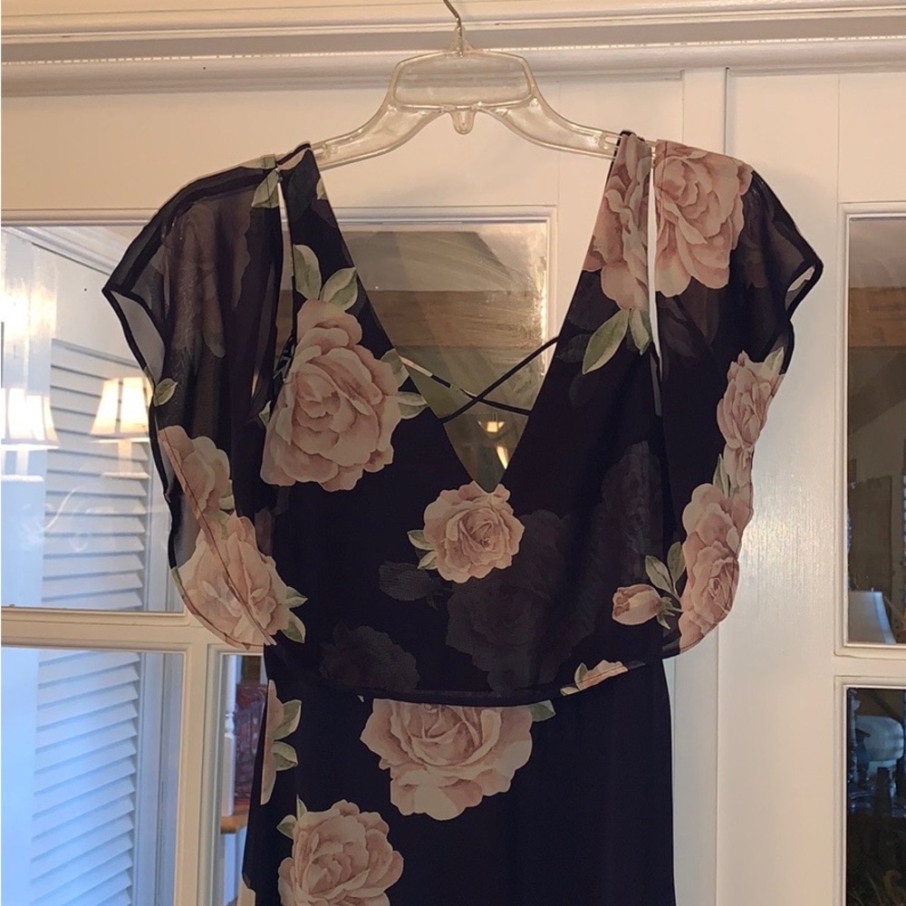 Lulu’s Gorgeous dress - So Pretty! Long dress, excellent condition! - Picture 15 of 16